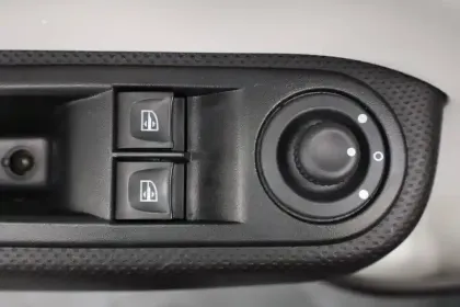 Photo 29 Renault Twingo  III SCe 65 - 21