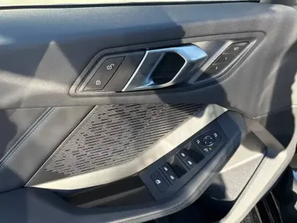 Photo 17 BMW Serie 1 120 170 ch DKG7