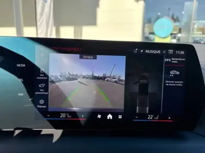 Photo 10 BMW Serie 1 120 170 ch DKG7