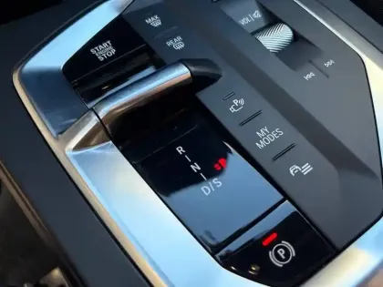 Photo 11 BMW Serie 1 120 170 ch DKG7