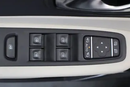 Photo 32 Renault Captur  TCe 150 FAP EDC