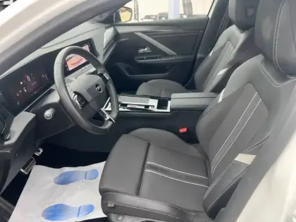 Photo 26 Opel Astra  1.5 Diesel 130 ch BVA8