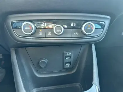 Photo 20 Opel Crossland X  1.2 Turbo 110 ch ECOTEC