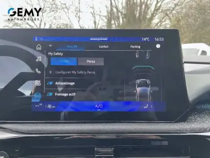 Photo 12 Renault Clio  E-Tech full hybrid 160 ch