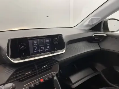 Photo 57 Peugeot 208 Gén. II Ph1 NG Like 5