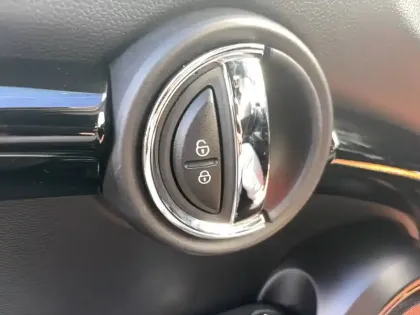 Photo 84 Mini Mini Hatch 3 Portes Cooper S 192 ch BVA7