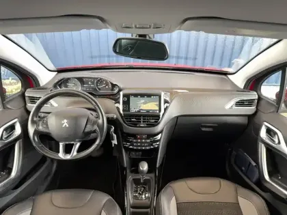 Photo 10 Peugeot 2008  PureTech 110ch S&S EAT6