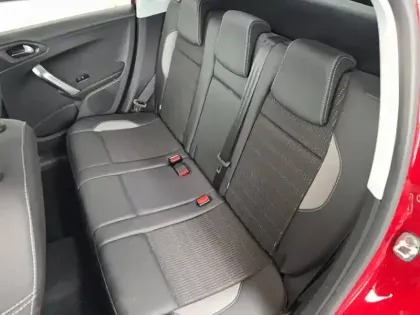 Photo 21 Peugeot 2008  PureTech 110ch S&S EAT6