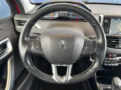 Photo 15 Peugeot 2008  PureTech 110ch S&S EAT6