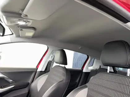 Photo 17 Peugeot 2008  PureTech 110ch S&S EAT6