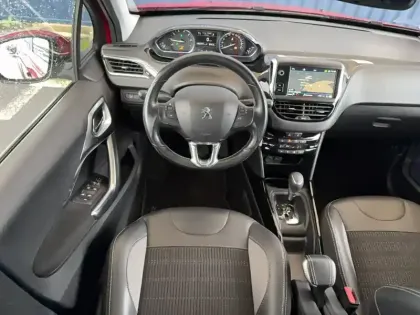 Photo 16 Peugeot 2008  PureTech 110ch S&S EAT6