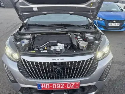 Photo 6 Peugeot 2008  Hybrid 145 e-DCS6 Allure