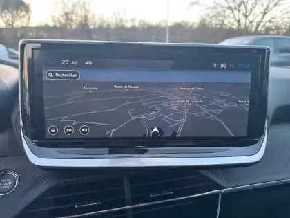 Photo 21 Peugeot 2008  Hybrid 145 e-DCS6 Allure