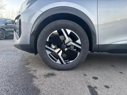 Photo 14 Peugeot 2008  Hybrid 145 e-DCS6 Allure