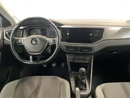 Photo 8 Volkswagen Polo 1.0 TSI 115 S&S BVM6 R-Line