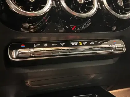 Photo 12 Mercedes GLA 200 AMG Line