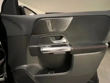 Photo 22 Mercedes GLA 200 AMG Line