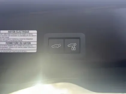 Photo 8 Toyota Yaris Hybride 1.5 HYBRID 130H GR SPORT Pack Techno