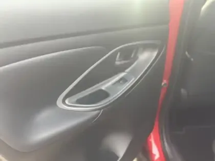 Photo 10 Toyota Yaris Hybride 1.5 HYBRID 130H GR SPORT Pack Techno