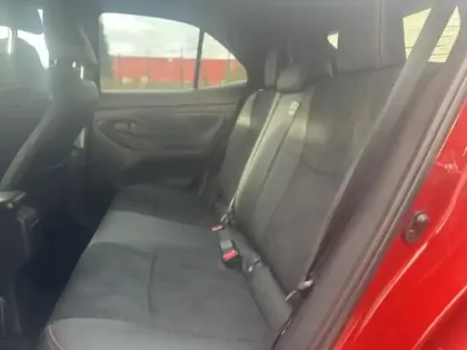 Photo 11 Toyota Yaris Hybride 1.5 HYBRID 130H GR SPORT Pack Techno