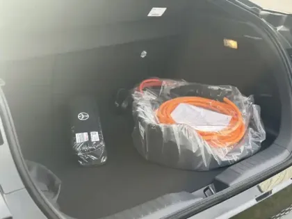 Photo 7 Toyota C-HR 2.0 PHEV 225 Design Pack Confort