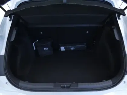 Photo 17 Toyota Corolla Hybride 1.8L 140h Design