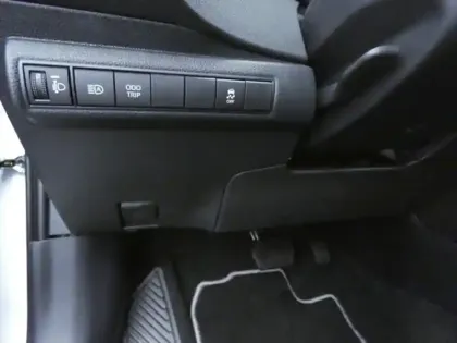 Photo 14 Toyota Corolla Hybride 1.8L 140h Design