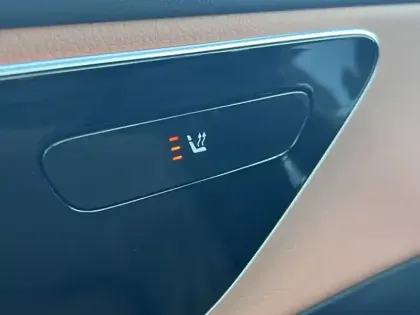 Photo 19 Mercedes Classe GLC 300 e Hybrid EQ 4MATIC AMG Line