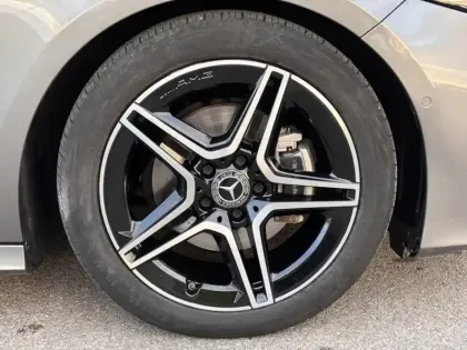 Photo 39 Mercedes Classe A 200 d AMG Line