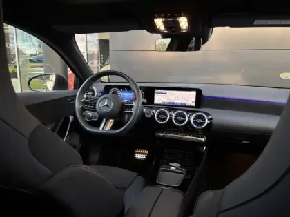 Photo 50 Mercedes Classe A 200 d AMG Line