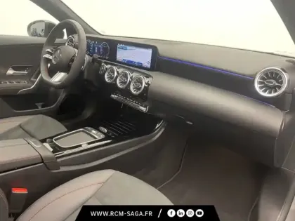 Photo 24 Mercedes Classe A 200 d AMG Line