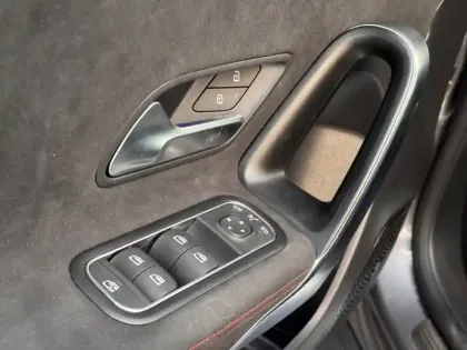 Photo 44 Mercedes Classe A 200 d AMG Line