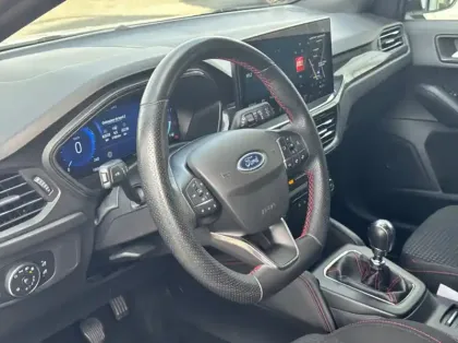 Photo 6 Ford Focus 1.0 Flexifuel mHEV 125ch ST-Line X