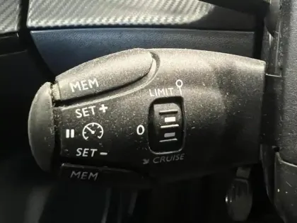 Photo 11 Peugeot 2008  1.2 PureTech 100ch S&S Active