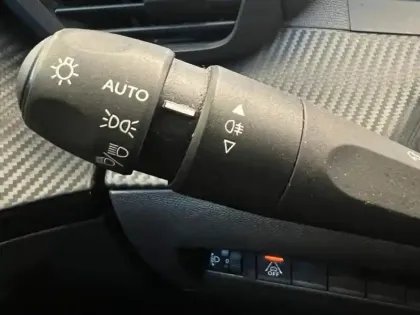 Photo 12 Peugeot 2008  1.2 PureTech 100ch S&S Active