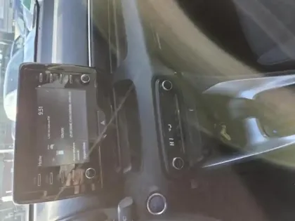 Photo 12 Toyota Yaris  116h Dynamic 5p MC24