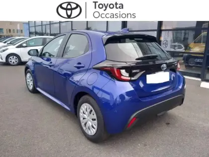 Photo 1 Toyota Yaris  116h Dynamic Business 5p + Programme Beyond Zero Academy MY22