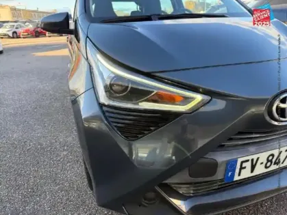 Photo 12 Toyota Aygo  1.0 VVT-i 72ch x-play 5P MY19