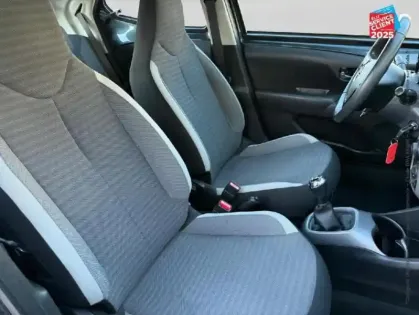 Photo 4 Toyota Aygo  1.0 VVT-i 72ch x-play 5P MY19