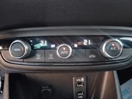 Photo 12 Opel Crossland X  1.2 Turbo 130ch Design 120 ans BVA Euro 6d-T