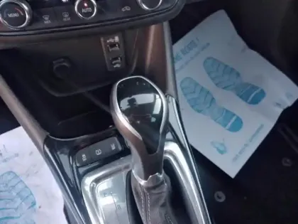 Photo 11 Opel Crossland X  1.2 Turbo 130ch Design 120 ans BVA Euro 6d-T