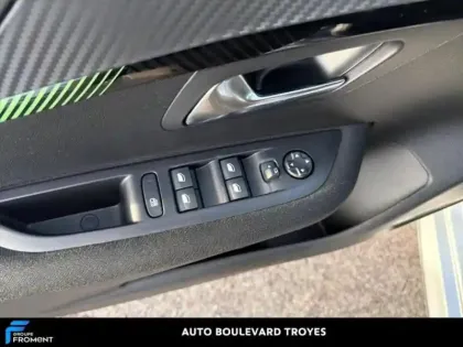 Photo 14 Peugeot 208  1.2 PureTech 100ch S&S Active