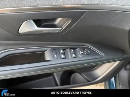 Photo 14 Peugeot 3008  HYBRID 225ch Allure Pack e-EAT8