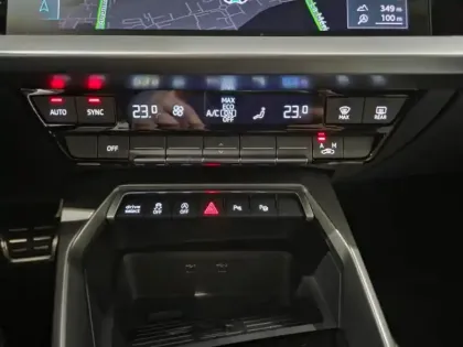 Photo 8 Audi A3  Sportback 35 TFSI 150ch Mild Hybrid Design S tronic 7