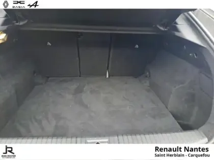 Photo 14 Renault Rafale  1.2 E-Tech full hybrid 200ch Techno - 25