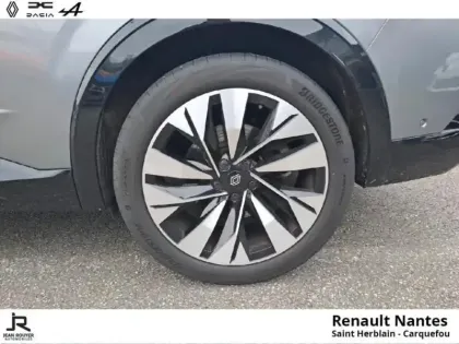 Photo 8 Renault Rafale  1.2 E-Tech full hybrid 200ch Techno - 25