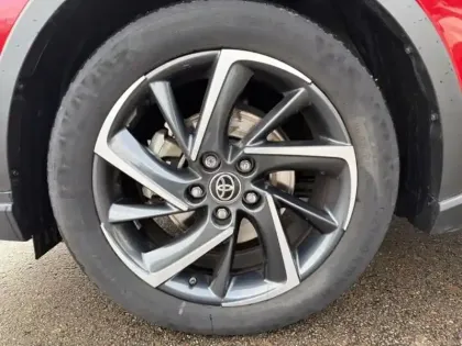 Photo 8 Toyota C-HR  2.0 Hybride 184ch Design Ultimate E-CVT