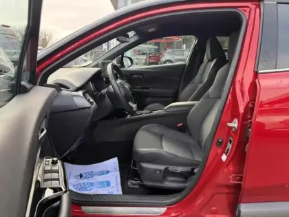 Photo 9 Toyota C-HR  2.0 Hybride 184ch Design Ultimate E-CVT