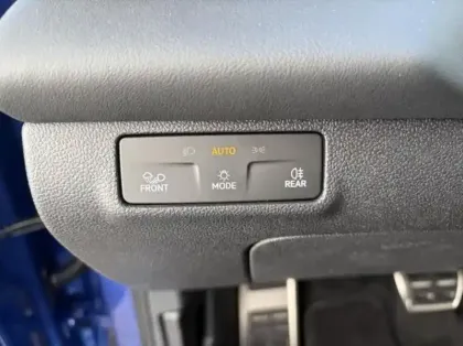 Photo 12 Volkswagen T-roc  1.5 eTSI 150ch R-Line DSG7