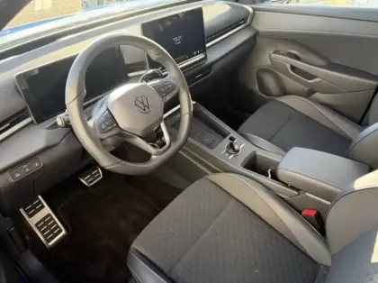 Photo 6 Volkswagen T-roc  1.5 eTSI 150ch R-Line DSG7